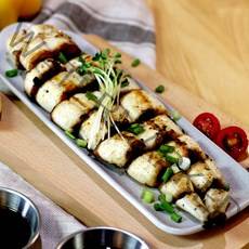 [요리하는남자들] 국내산 프리미엄 무태 비콜라 대물 민물장어 자포니카 고창 풍천장어 바다장어 붕장어 1kg 선물세트, 국내산 민물장어 손질 후 650g