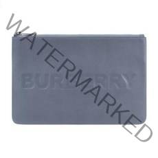 [버버리] 엠보싱 로고 클러치백 / 8052884 1