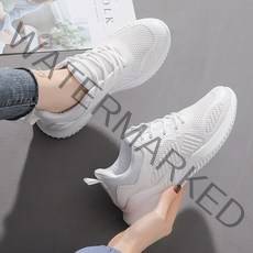 여성 통굽운동화 굽높이 워킹화 메쉬운동화 느낌 슈퍼 부드러운 바닥 메쉬 임산부 신발 여름 새로운 통기성 중공 넓은 발 스포츠 및 레저 신발 미끄럼 방지 밟기